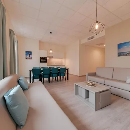 New Holiday For 7 People (adults Only) *