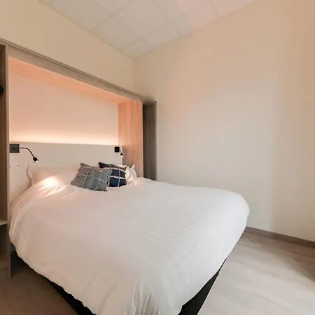 New Holiday For 7 People (adults Only)